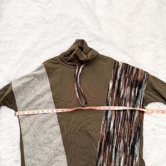 Women BKE Cowl Neck Pieced Turtleneck Pullover Relaxed Fit in Olive Size Small - Picture 4 of 8